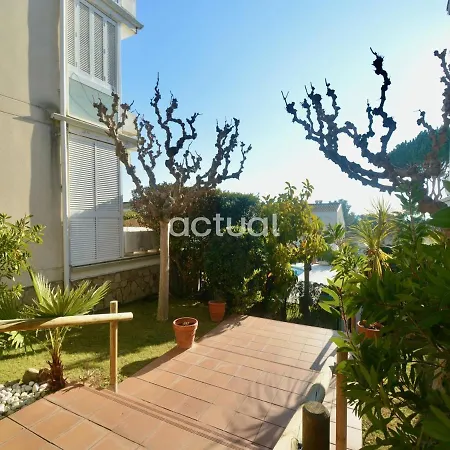 Casa Orquidias 27 *